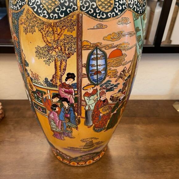 Magnificent Satsuma  Japanese ornate vase Geisha scenery 24” giant STUNNING - Picture 8 of 13